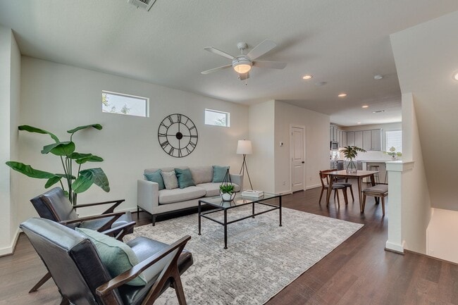 Building Photo - * MOVE IN SUMMER 7/30/2027 * 5-Bed 5.5 Bat...