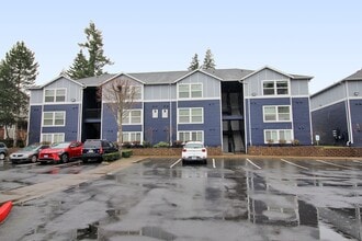 Building Photo - 683 NE 162nd Ave