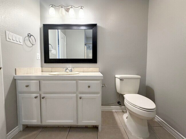 Building Photo - 9804 Cantera Ct