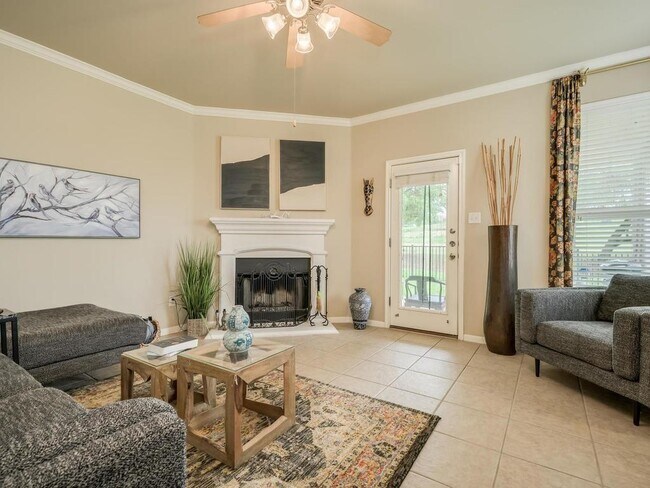 Building Photo - 14508 Broadwinged Hawk Dr