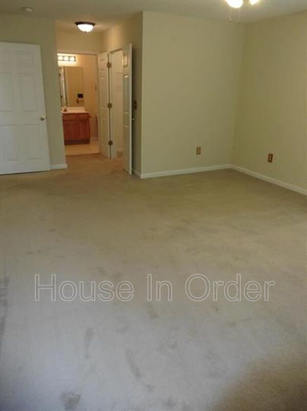 Building Photo - 104 Olde Covington Way