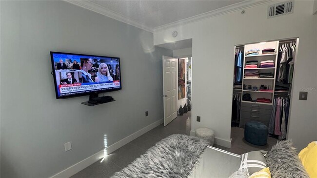 Building Photo - 5655 Bentgrass Dr