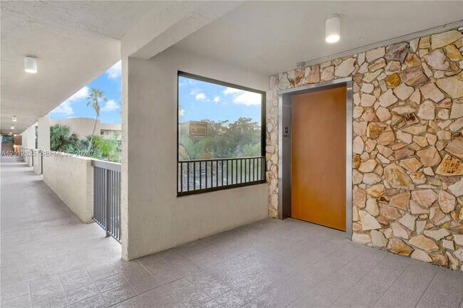 Building Photo - 3050 NW 42nd Ave