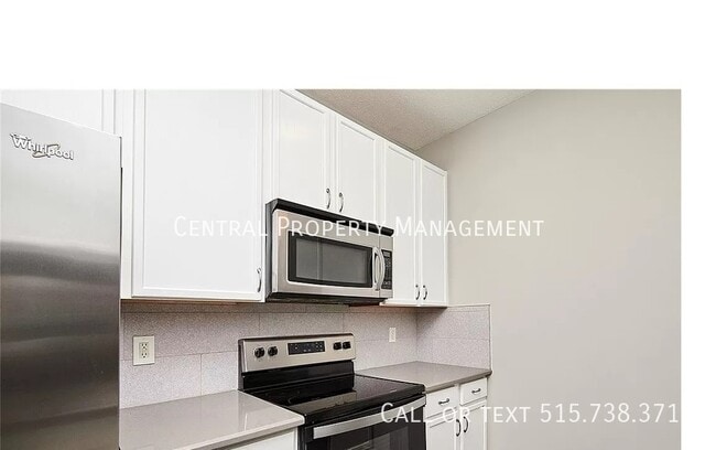 Building Photo - 1340 SE Florence Dr