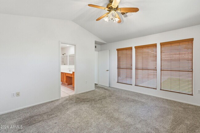 Building Photo - 457 S Meadows Dr