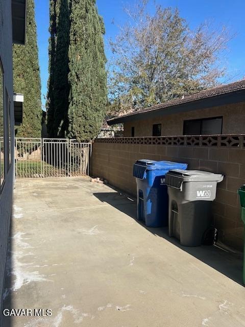 Building Photo - 431 Fantasy St