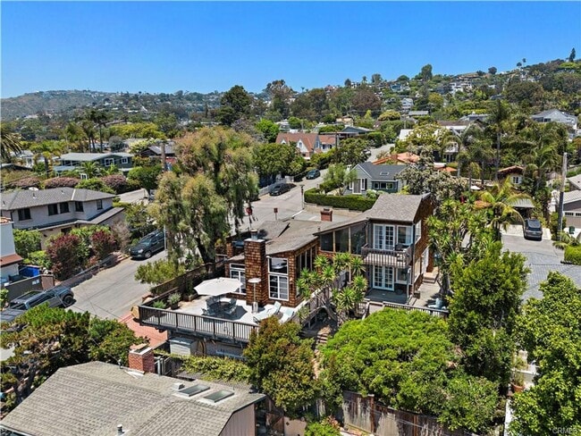 Building Photo - Woods Cove Beach House