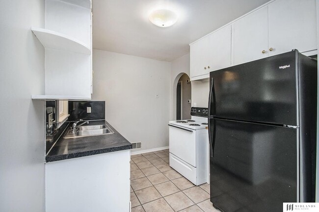 Building Photo - 2403 S Wayne St