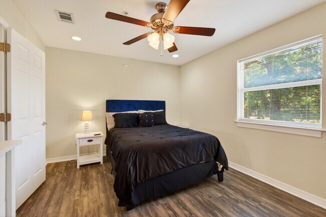 Building Photo - TDY Special! Furnished rental