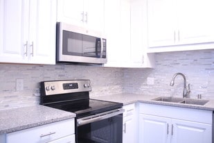 Building Photo - 1737 Glendon Ave
