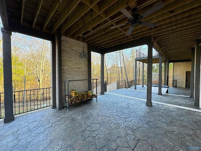 Building Photo - 1 Sylvias Wy