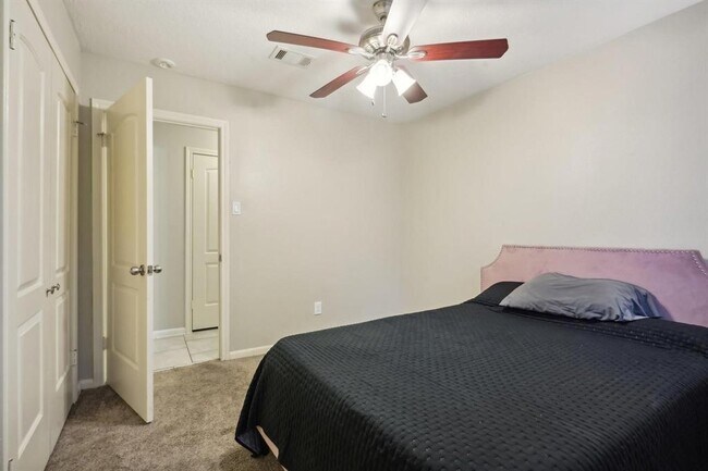 Building Photo - 1703 Westmere Ct