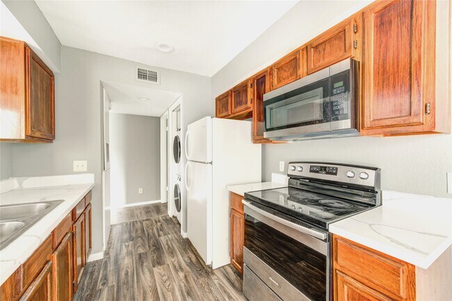 Building Photo - 14600 Fonmeadow Dr