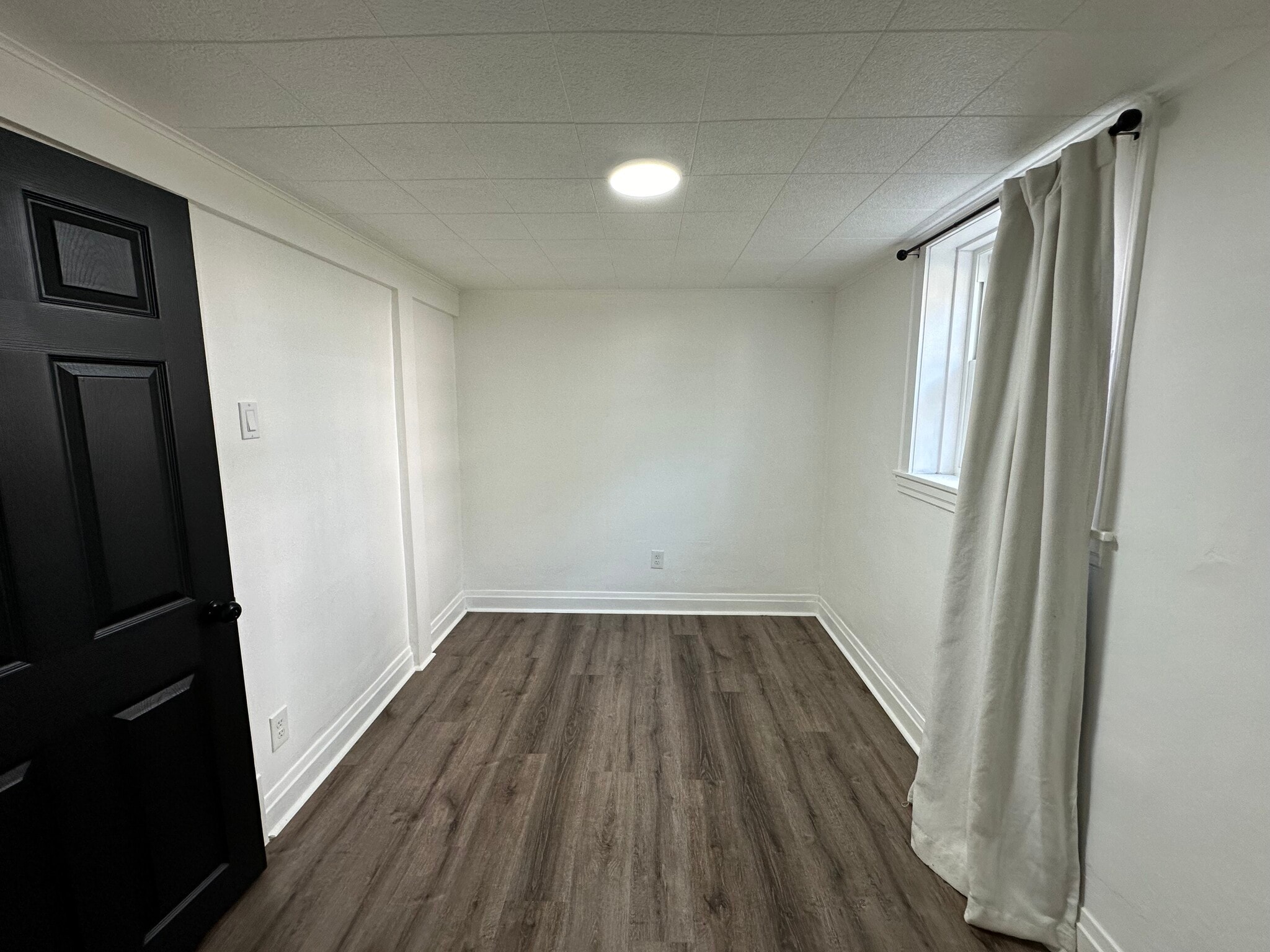 Building Photo - 4904 N Austin Ave