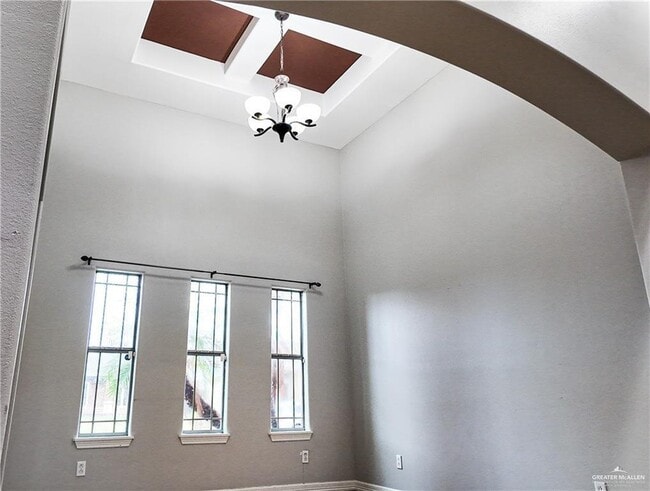 Building Photo - 14 Linva Ave