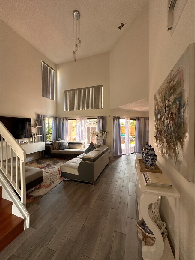 Building Photo - 1728 Shoreside Cir