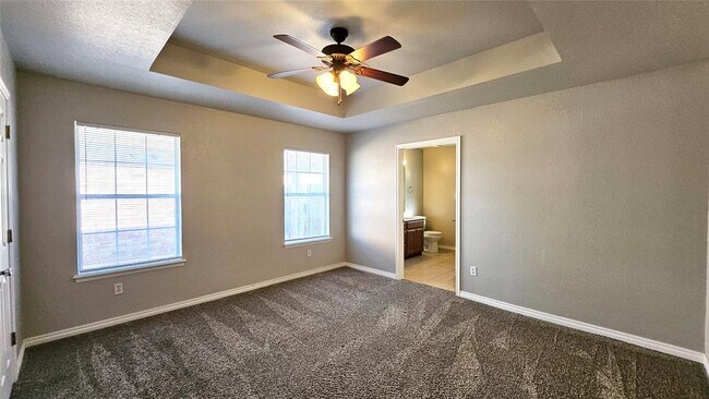 Building Photo - 2137 Harbor Dr