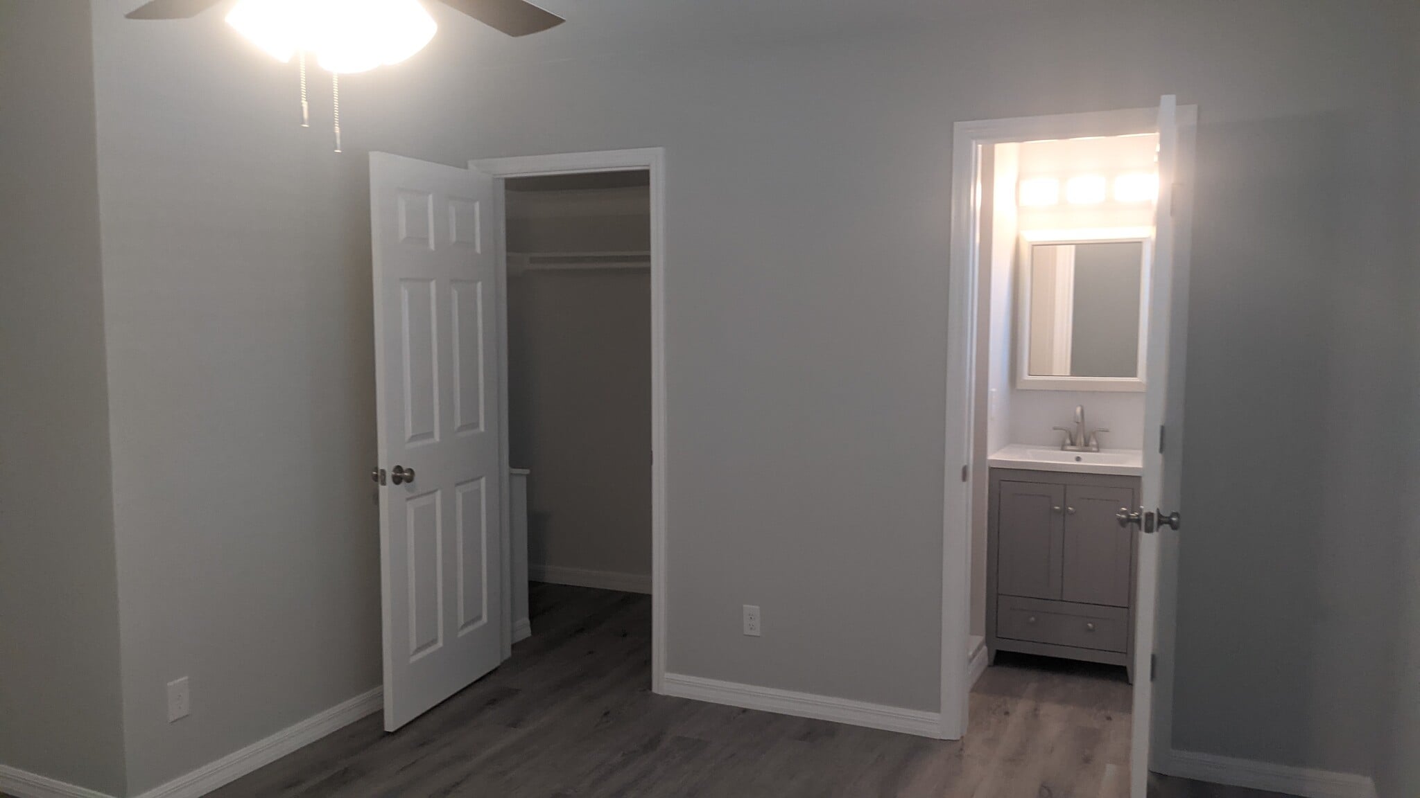 Building Photo - 2042 Harley Ave