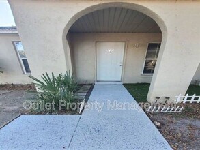 Building Photo - 1705 Ridgewood Ln