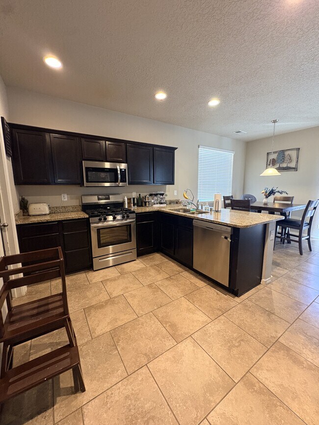 Building Photo - 9332 Warm Stone St