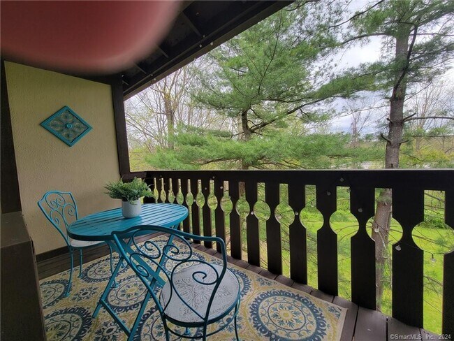 Building Photo - 22 Essex Ct