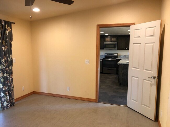 Building Photo - 3 bedroom 2 bathroom house in Thurston!