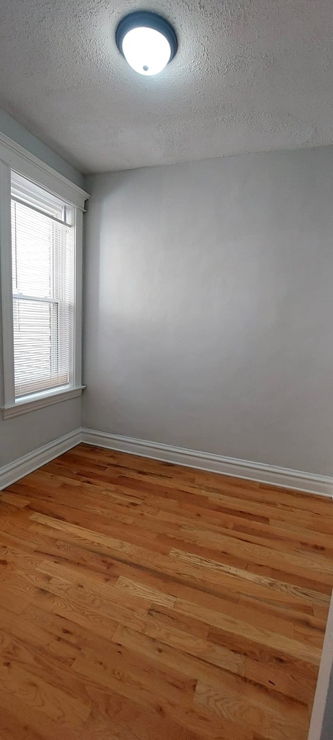 Building Photo - 2215 S Albany Ave