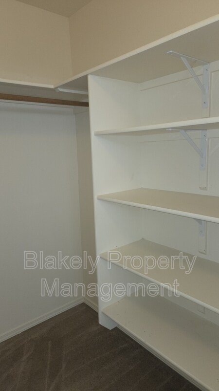 Building Photo - 3801 E Sutton Ave