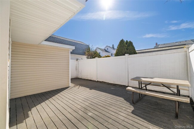 Building Photo - 237 Porterfield Pl