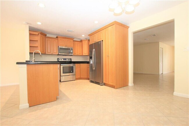 Building Photo - 4261 NW 110th Ave