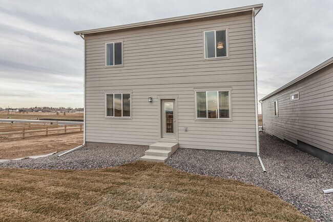 Building Photo - Beautiful Model Home in New Johnstown Neighborhood!