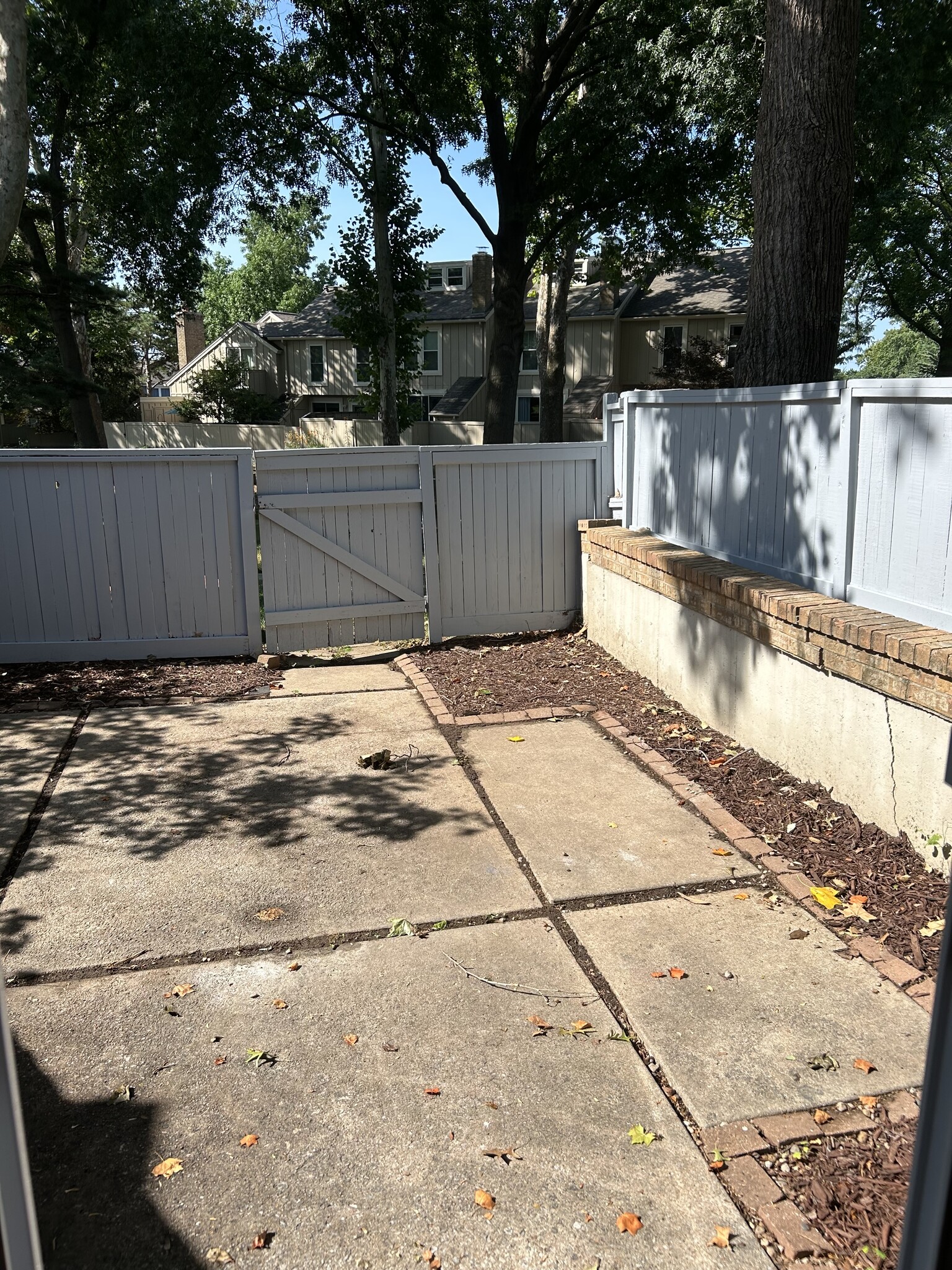 Building Photo - 8175 Monrovia St