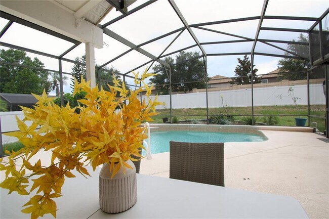Building Photo - 447 Via Del Sol Dr