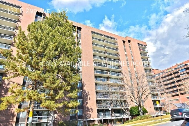 Primary Photo - Stunning Downtown SLC Condo - Prime Locati...