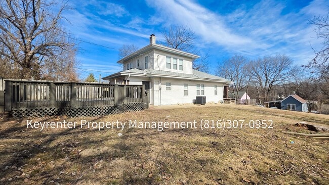 Building Photo - 1418 N 27th St