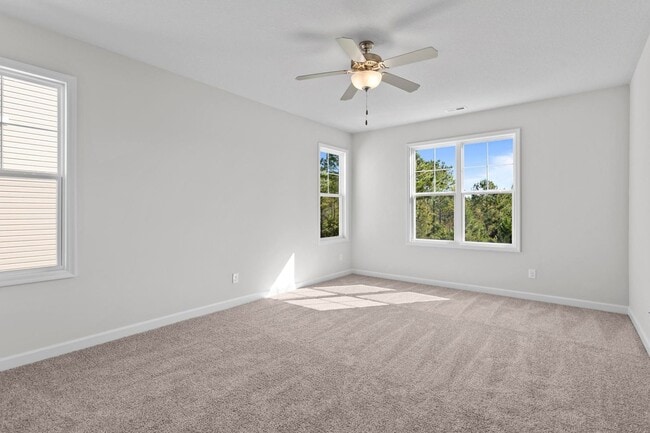 Building Photo - Townhome for Rent with Covered Patio!