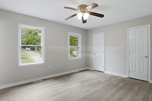 Building Photo - 2307 Providence Creek Rd