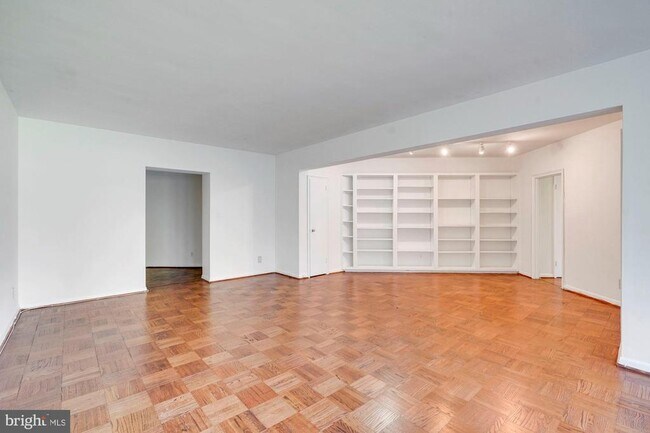 Building Photo - 2500 Q St NW