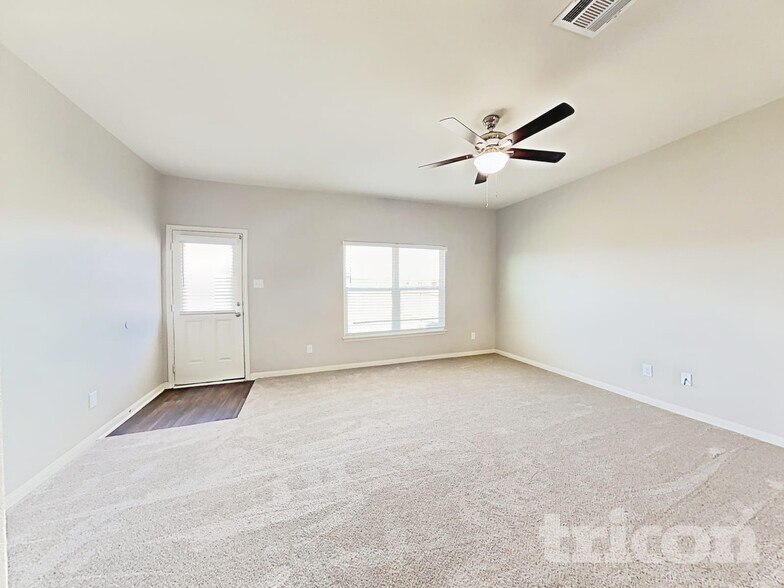 Building Photo - 524 Yearwood Ln