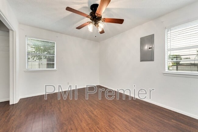 Building Photo - 1644 Americana Blvd