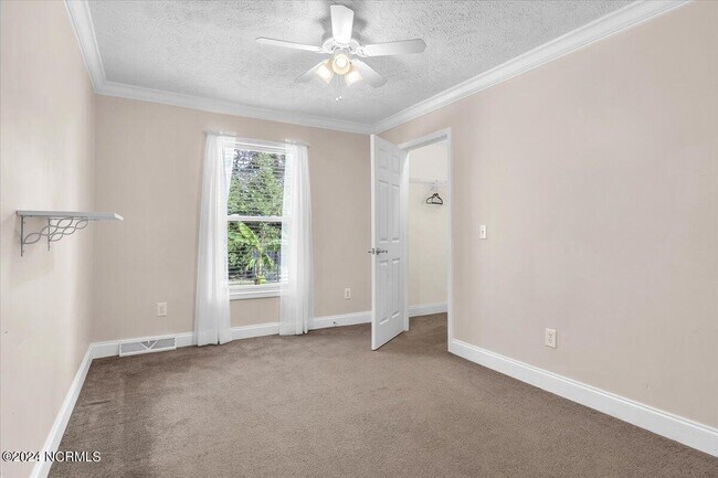 Building Photo - 3075 McCall St SW