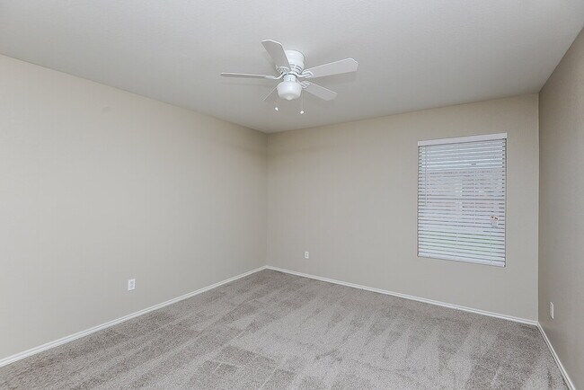 Building Photo - 1437 Krista Dr