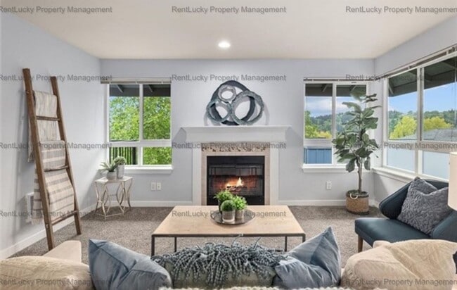 Primary Photo - Spacious Cambria Hills Condo – Vaulted Cei...