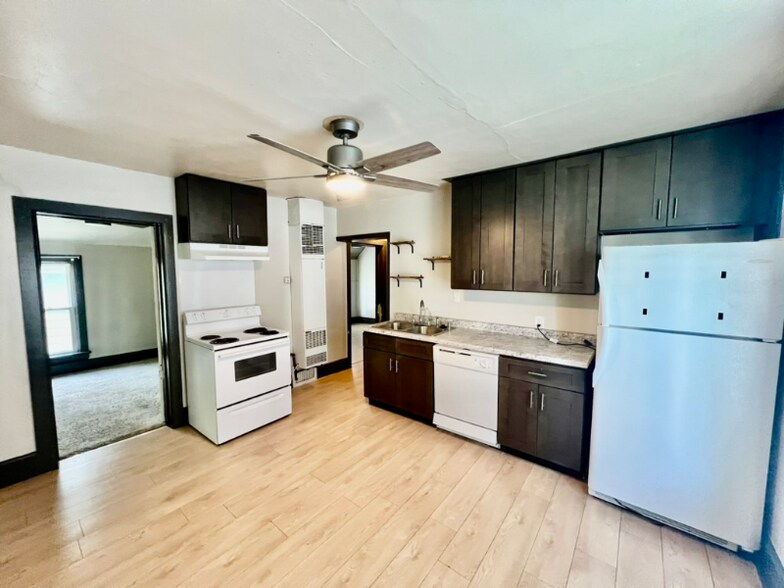 Building Photo - 1809 S 14th St