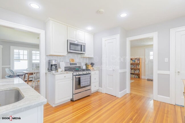 Building Photo - 54 Fennbrook Rd