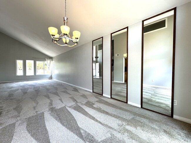 Building Photo - 4BR/3BA House in Rancho Penasquitos - Powa...
