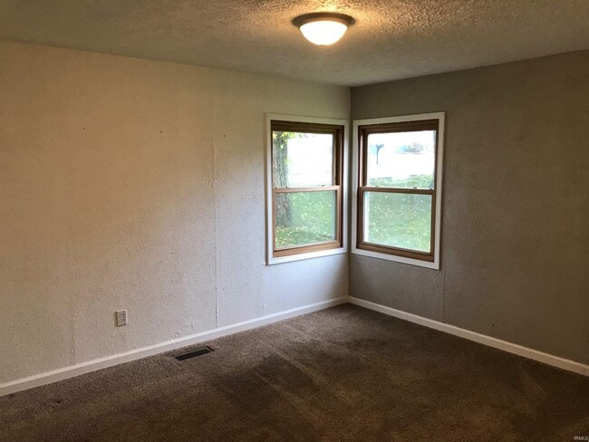 Building Photo - 600 W Cherokee Dr