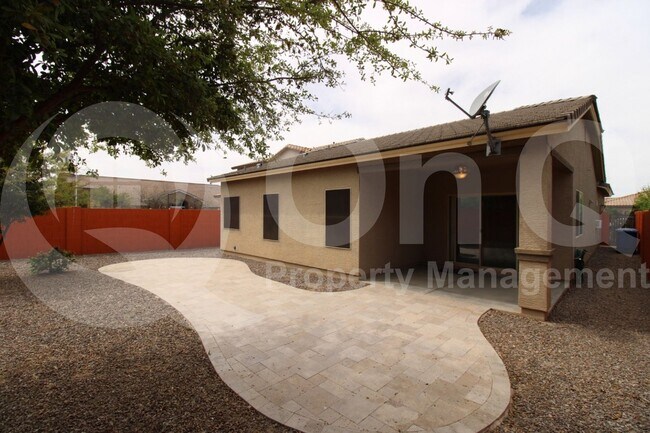 Building Photo - 41407 Ebony St