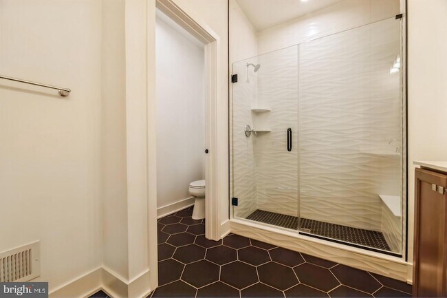 Building Photo - 2107 Donatello Dr