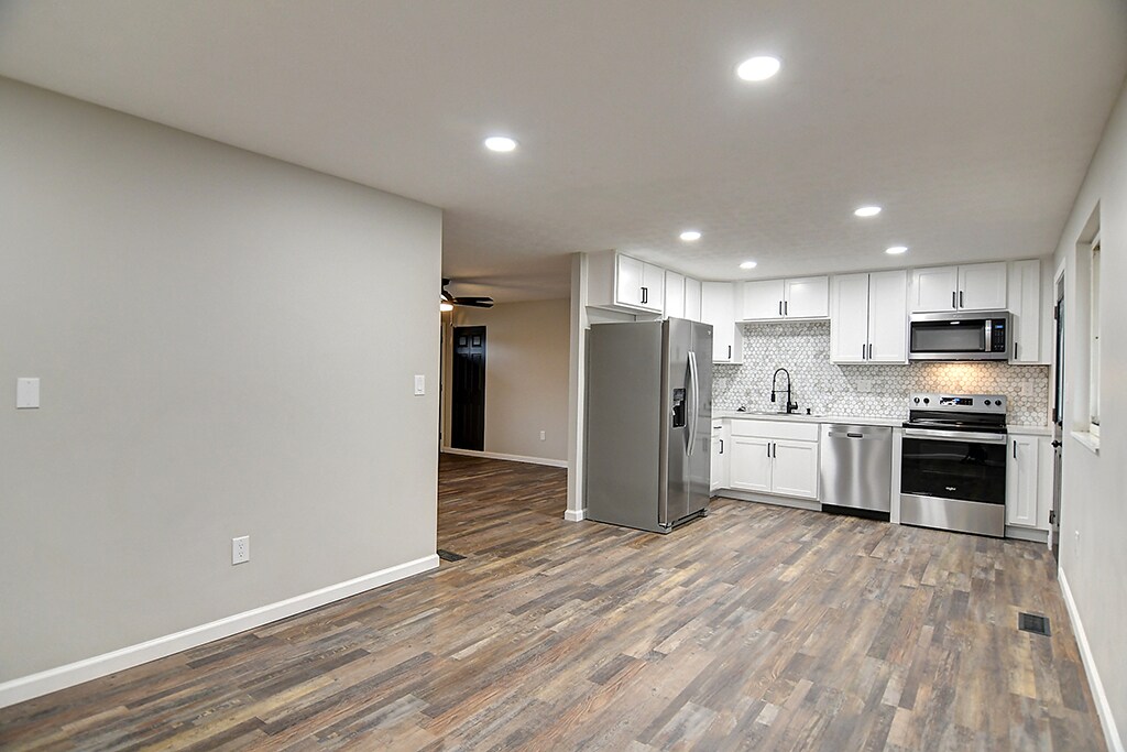 Building Photo - 1204 S Main St